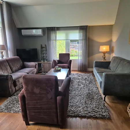 Veluwse Boerderij Hébergement de vacances Wekerom